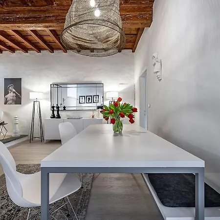 The Checkmate's House In * Florence