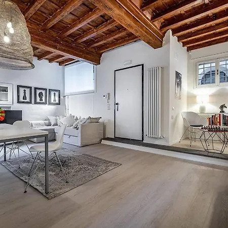 The Checkmate's House In Apartment