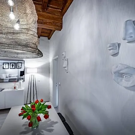 The Checkmate's House In Florence