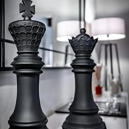Apartment The Checkmate's House In *